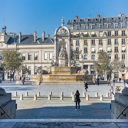 Rue Du Vieux Colombier Iii דירה